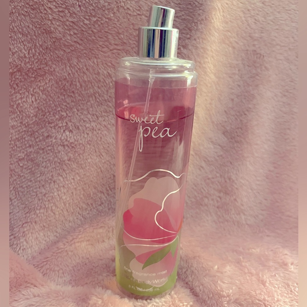 Bath and Body Works Sweet Pea Perfume